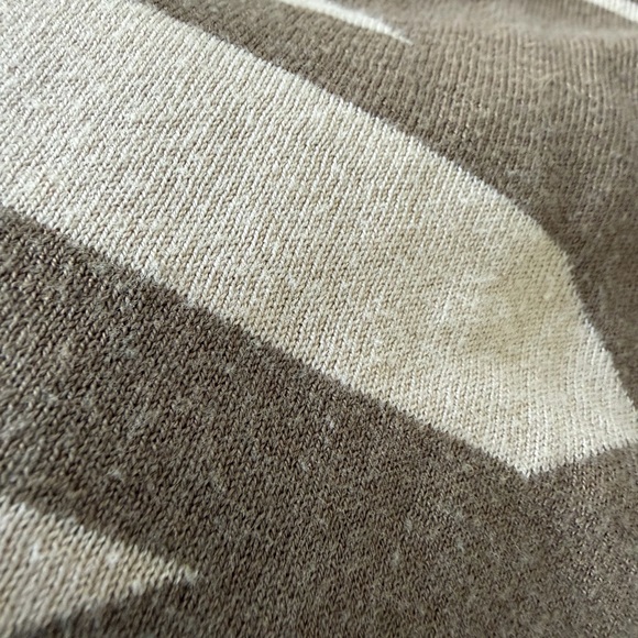 Neiman Marcus Tan Patterned Cardigan - Picture 9 of 9